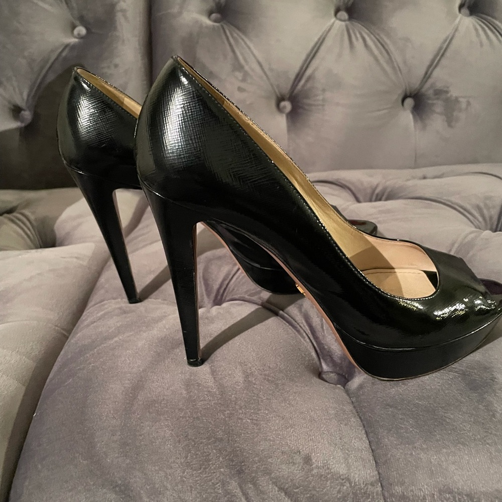 Prada Sz 39 Black Patent Leather Peep Toe Heels Hot Hot Hot sexy high heels - Picture 3 of 11